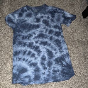 George, small blue tye dye short sleeve, long shirt or short dress